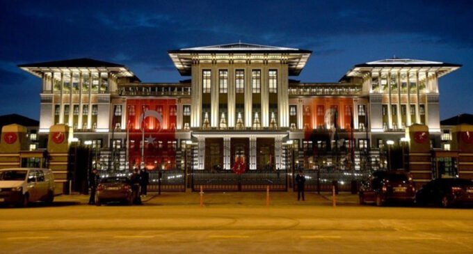 Presidência de Erdoğan gastou US$ 890.000 por dia em 2020