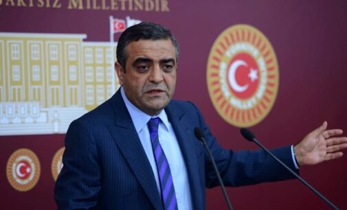 211 pessoas mortas, 248 maltratadas e torturadas na Turquia em julho