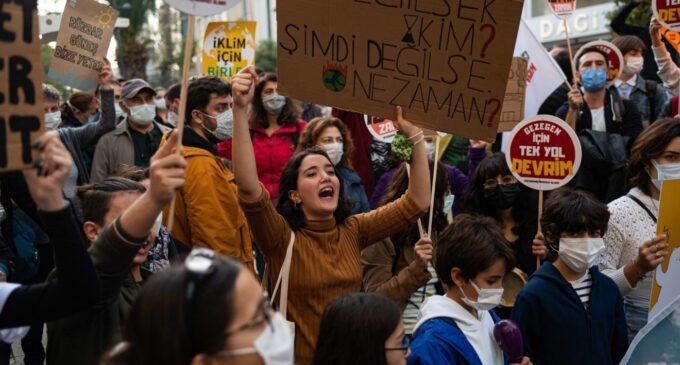 O iminente imposto de carbono da UE empurrou a Turquia em direção ao acordo climático de Paris, diz o enviado especial