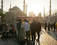A crise cambial da Turquia se agrava depois que o Banco Central volta a cortar as taxas