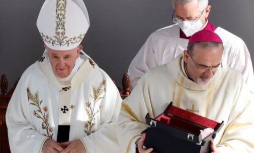 Papa pede por cura em um Chipre dividido, arcebispo ortodoxo ataca a Turquia