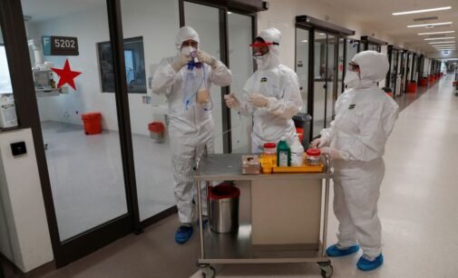 Turquia registra quase 45.000 casos de COVID-19 à medida que a Omicron se espalha