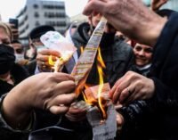 Oposição da Turquia protesta por diminuição de preços de energia