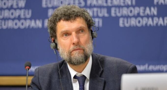 CoE submete o caso Kavala ao ECtHR para revisão, dando início a um processo de infração contra a Turquia