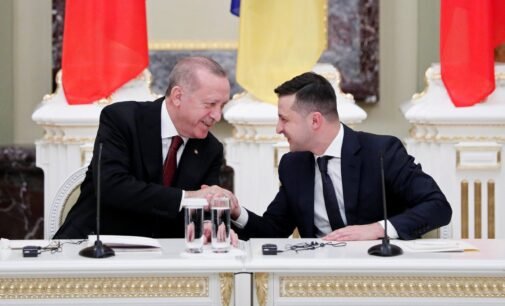 Turquia e Ucrânia devem assinar acordo de livre comércio conforme Erdoğan se dirige para Kiev