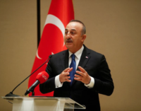 Turquia diz à Ucrânia que acolhe favoravelmente os progressos nos corredores de evacuação
