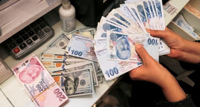 O pesadelo monetário recorrente da Turquia ataca novamente