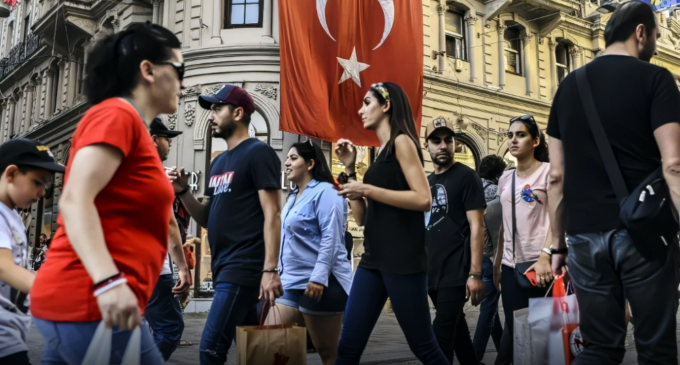 Turquia celebra Dia da Juventude em meio ao desemprego juvenil generalizado