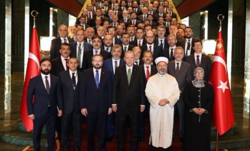 Braço religioso da Turquia se prepara para campanha intensiva em meio a diáspora para a candidatura de reeleição de Erdoğan