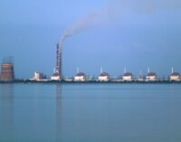 Rússia está usando usina nuclear como ‘escudo’, situação ‘fora de controle’, dizem as autoridades