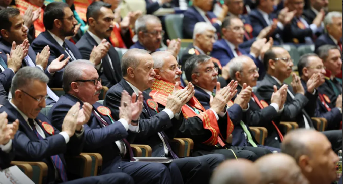 Erdoğan diz que TEDH emite decisões por motivos políticos em casos envolvendo a Turquia