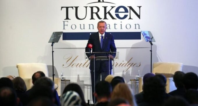 Fundação sediada nos EUA dirigida pela família de Erdoğan se finge de morta após transferências de dinheiro suspeita