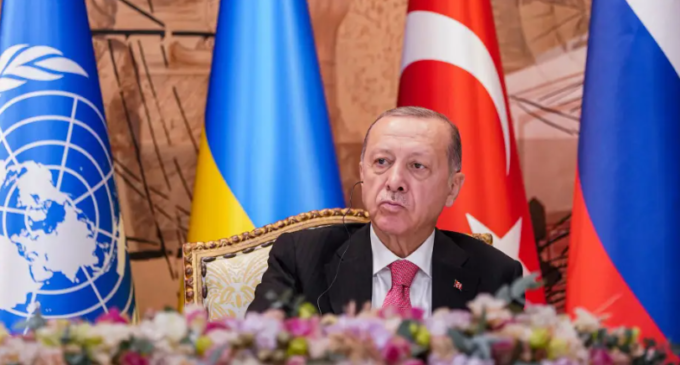 Grécia adverte que outra guerra europeia pode estar no horizonte à medida que Turquia insinua possibilidade de invasão