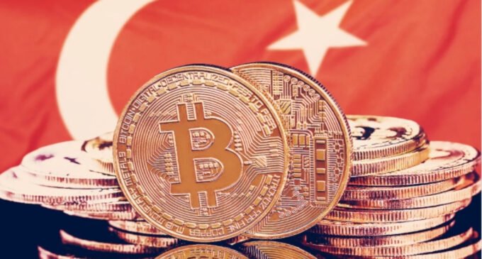 Turquia se torna um paraíso para lavagem de dinheiro conforme Irã e Rússia usam bancos turcos para evitar sanções