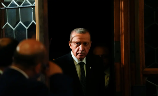 Turquia permite penas de prisão para o que ela considere “fake news”