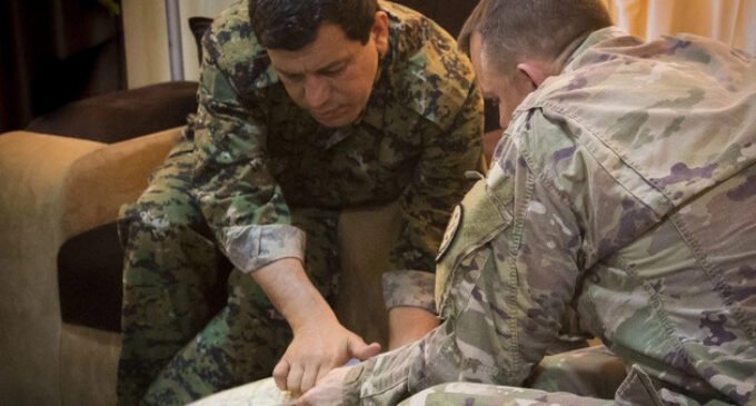 Comandante dos curdos sírios pede a Biden para evitar invasão turca