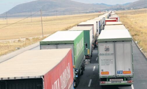 Rússia recorreu à Turquia no transporte terrestre para evitar sanções ocidentais