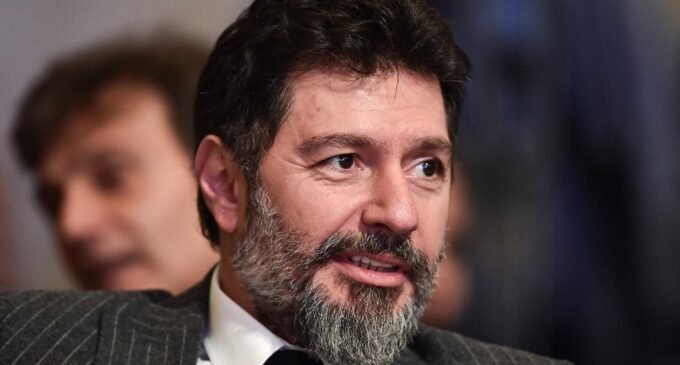 Banqueiro turco diz que os promotores americanos podem mais tarde questionar Zarrab sobre suas relações com Erdoğan