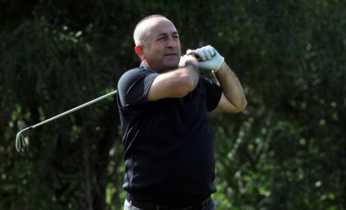 Denunciante acusa Primeiro Ministro turco Çavuşoğlu de ter ativos secretos no exterior e casos extraconjugais