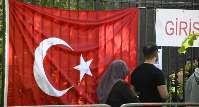 YSK recua na redução dos dias de votação em países onde Kılıçdaroğlu supera Erdoğan