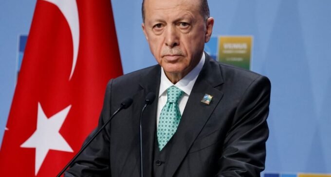 Turquia não ratificará candidatura da Suécia à OTAN antes de outubro, diz Erdoğan