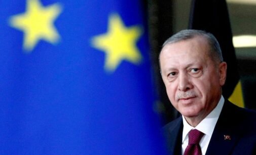 UE pronta para retomar relações com a Turquia, mas estabelece condições