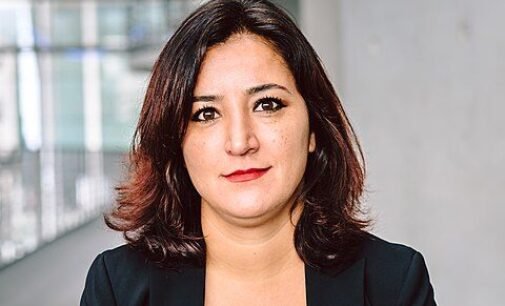 Deputada alemã diz que foi detida na Turquia por postagens nas redes sociais