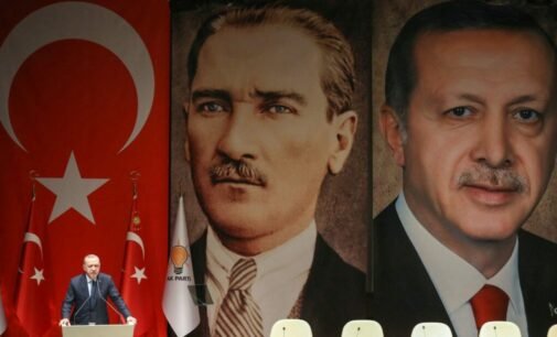 Ambições políticas de Erdoğan representam ameaça para república à medida que esta completa 100 anos