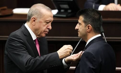 Deputado pró-Rússia que considera a OTAN uma ameaça à segurança da Turquia torna-se membro da Assembleia Parlamentar da OTAN
