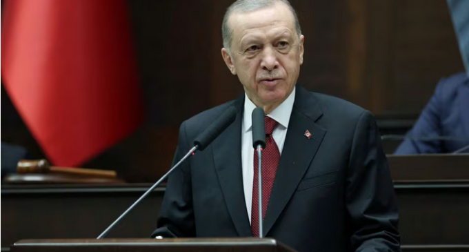 Turquia envia navio de ajuda hospitalar de campo ao Egito para Gaza