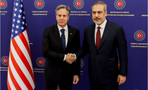 Na Turquia, Blinken discute esforços para ampliar a ajuda em Gaza