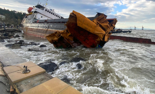 Nove mortos em meio a tempestade na Turquia; 11 desaparecidos de navio afundado