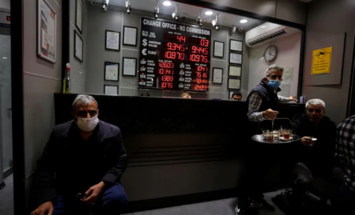Turquia eleva taxas para 42,5%, aproximando-se ao fim do ciclo