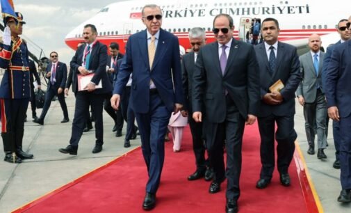 Turquia e Egito “deixam o passado para trás” enquanto Erdoğan visita o Cairo