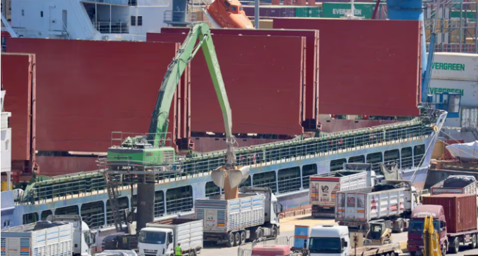 Exportações da Turquia para a Rússia em fevereiro caíram 34% em relação ao ano anterior