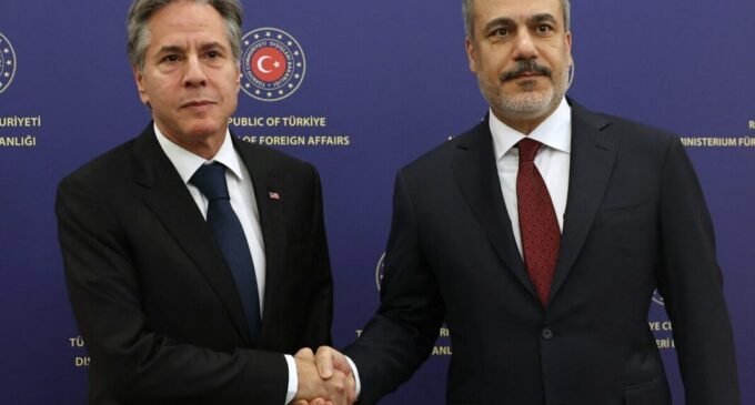 Blinken visitará a Turquia na sexta-feira para falar sobre a Síria, diz oficial