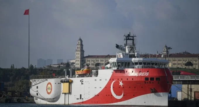 Filantropa turca Melek İpek denuncia ‘grande injustiça’ na prisão