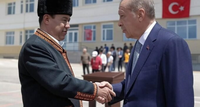 Quirguistão transfere a gestão das escolas Sapat, vinculadas ao Hizmet, para a Turquia