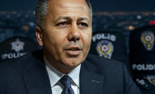 Autoridades turcas detêm 208 pessoas em um dia por supostas ligações com o Hizmet, anuncia ministro