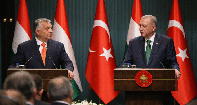 Turquia garantirá a continuidade do fluxo de gás russo para a Hungria, diz reportagem