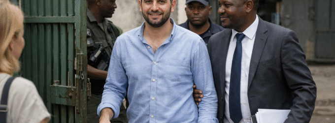 Advogado detido em Moçambique após pedido de extradição da Turquia é libertado enquanto aguarda julgamento