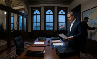 Ex-chefe de espionagem transformou o Ministério das Relações Exteriores da Turquia em plataforma para operações de inteligência no exterior